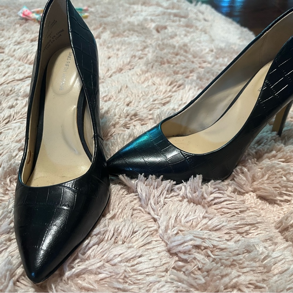 Classy work pumps